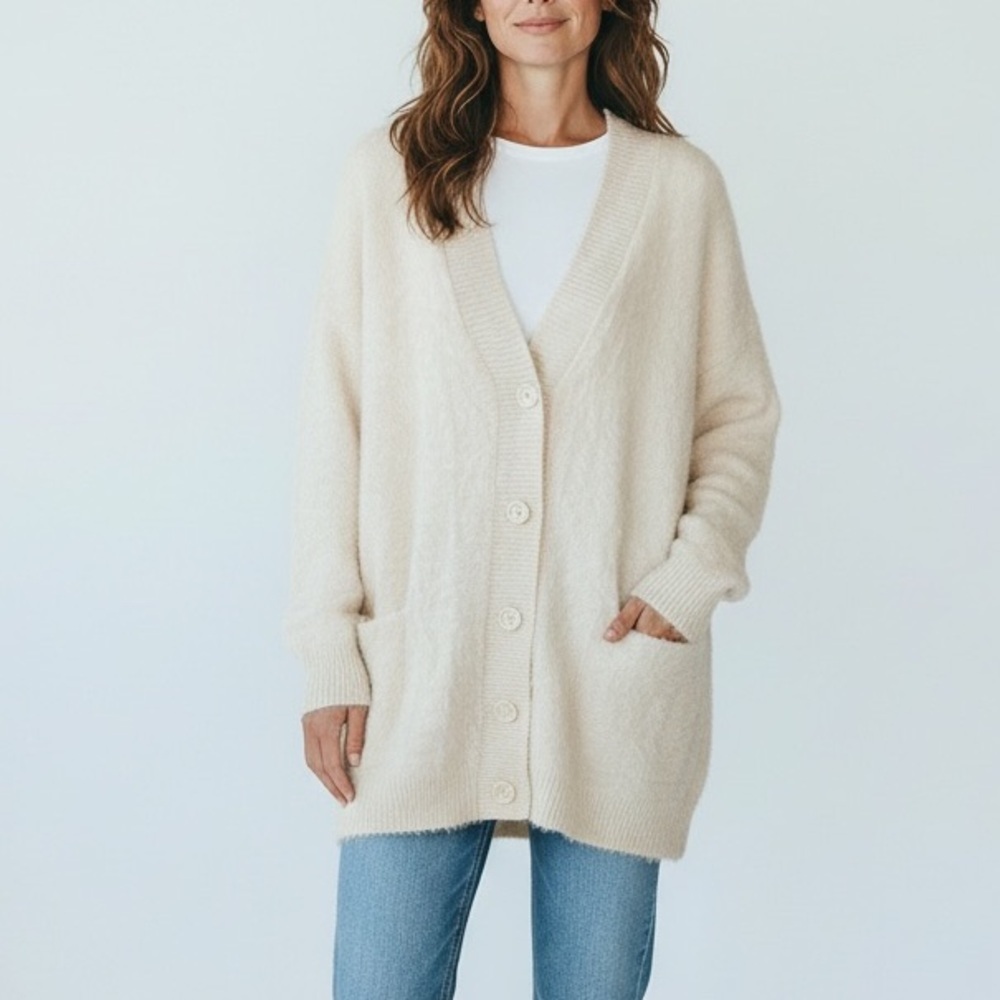 TRUTH by‎ Republic Women’s Cream Super Fuzzy Long Cardigan Sweater Large